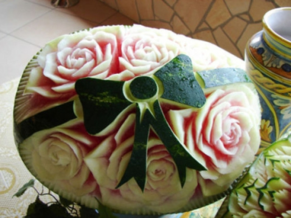 wassermelone-art-dekoideen-rosenstrauß
