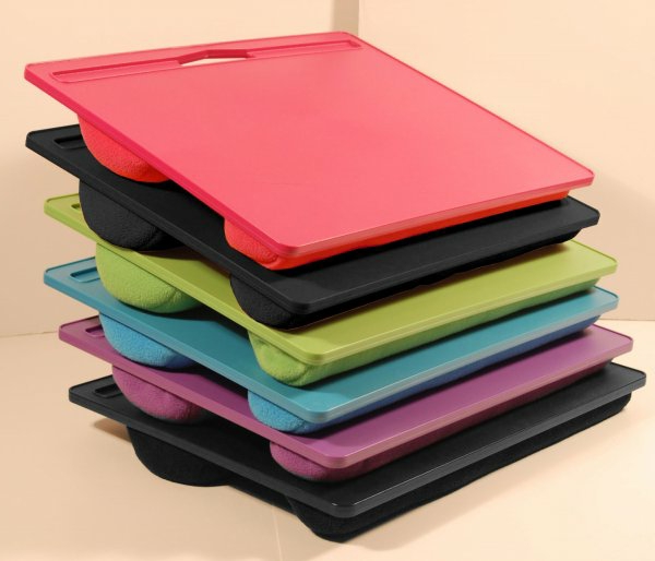 mehrere-Tabletts-in-verschiedenen-Farben