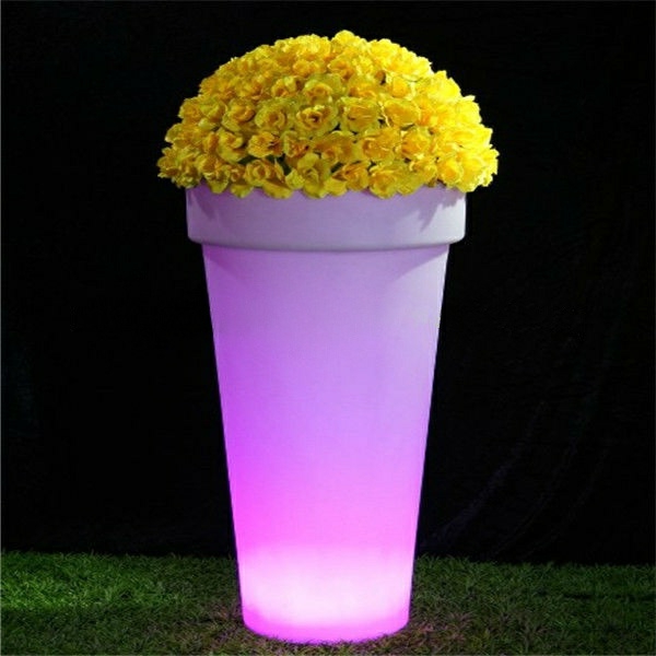 Beleuchteter-Blumentopf-in-Rosa-Idee