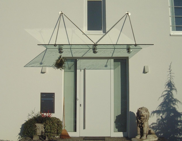 Glasvordächer-Eingang-Design-aus-Glas-Idee