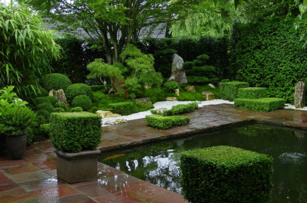 Gärten-in-Japanischem-Stil-mit-künstlichem-Teich-