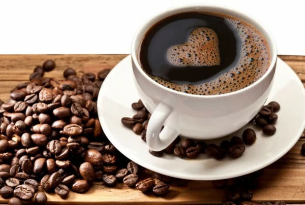 Kaffeeart-Herz-aus-Schaum-Idee
