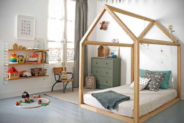 Kinderzimmer-Gestaltungsideen-Bett-aus-Holz