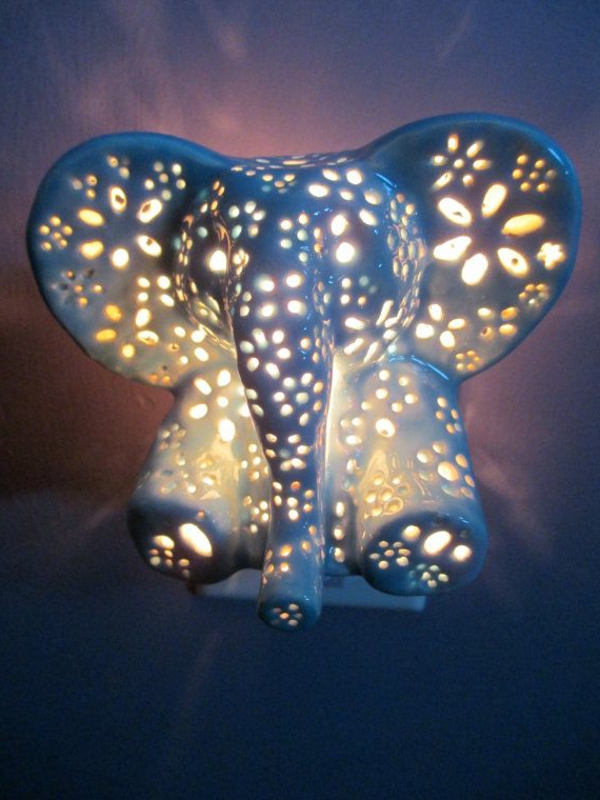coole-Lampe-für-das-Kinderzimmer-Elefant