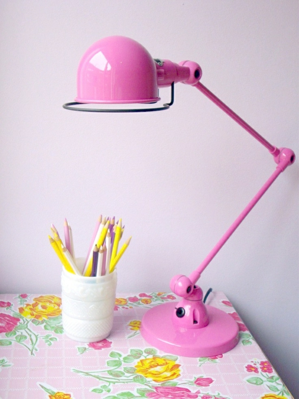 Lampen für-Kinderzimmer-rosa-Lampe-Design-Idee