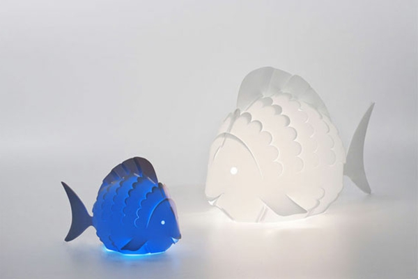 Nachtlampen-für-das-Kinderzimmer-Fische-in-blauér-und-weißer-Farbe
