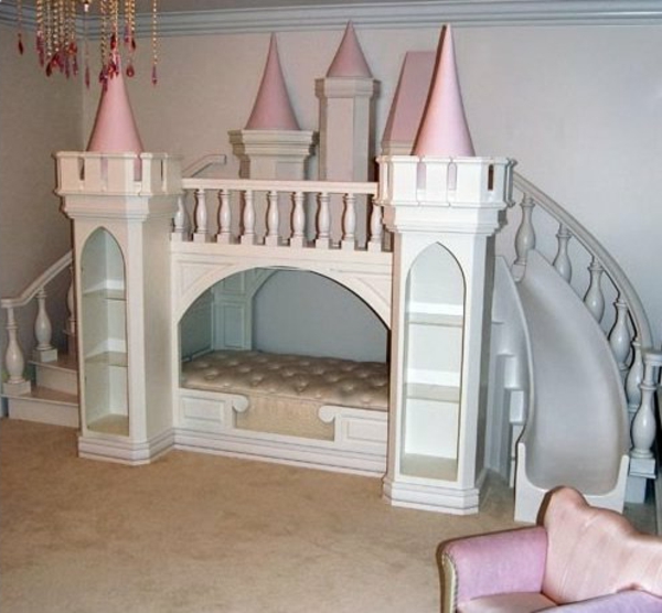 Ungewöhnliches-Kinderbett-Schloss-Disney