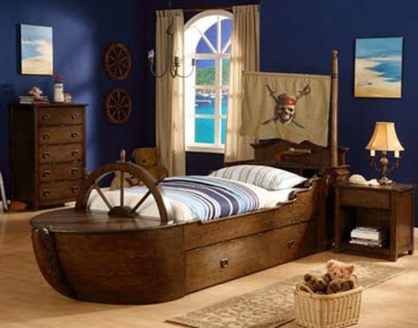 Ungewöhnliches-Kinderbett-wie-ein-Boot