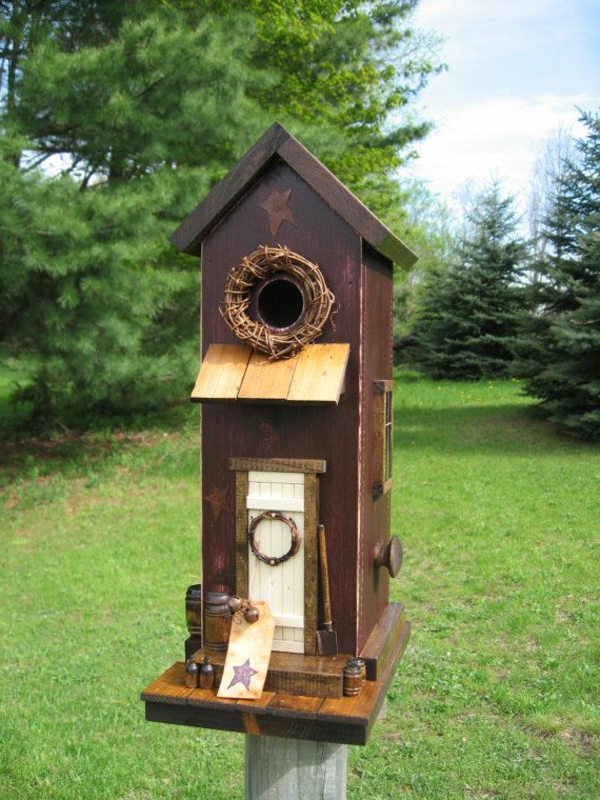 Vogel-Futterhäuser-aus-Holz-selber-machen