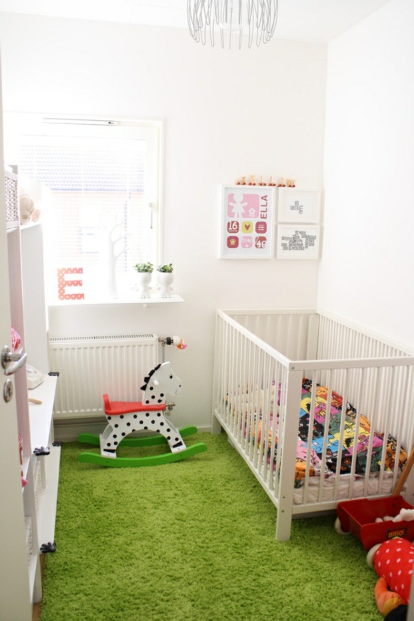 grüner-Teppich-im-Babyzimmer