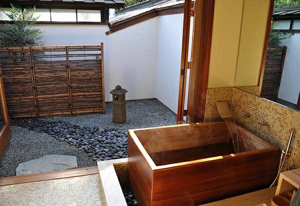 japanische-badewanne-einmalig-wirken