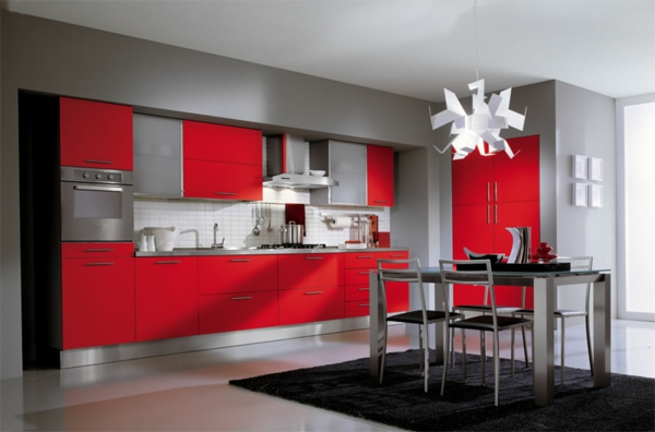 moderne-Küche-in-Rot