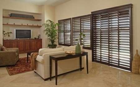 Jalousien aus Holz - 41 wunderschöne Fotos! - ArchZine