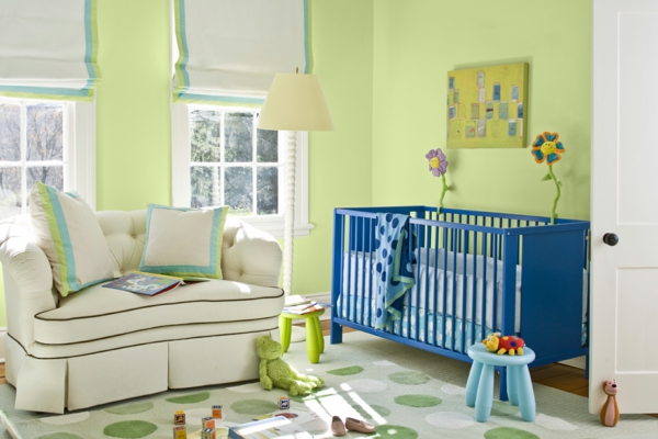 -Babyzimmer-Wandgestaltung-in-grüner-Farbe