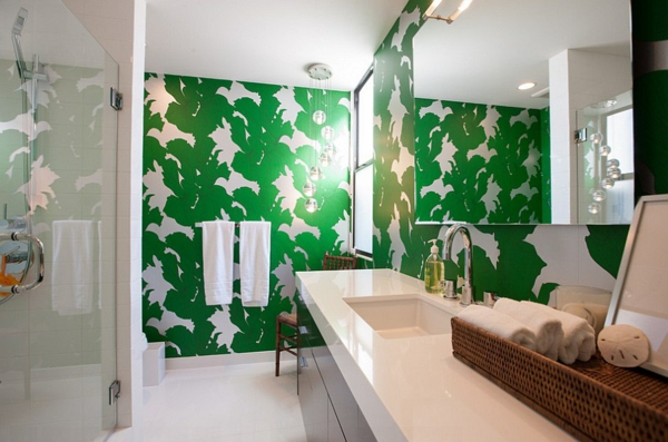 Badezimmer-Idee-Wand-.in-Grüntönen-Wandtapete