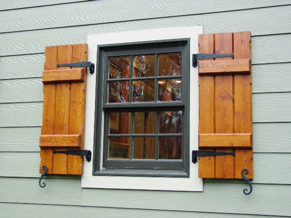 Fensterladen-Holz-Idee-für-das-Fenster