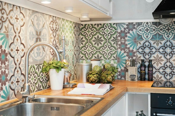 Küche-Wandgestaltung-Marokkanisches-Design-Fliesen-