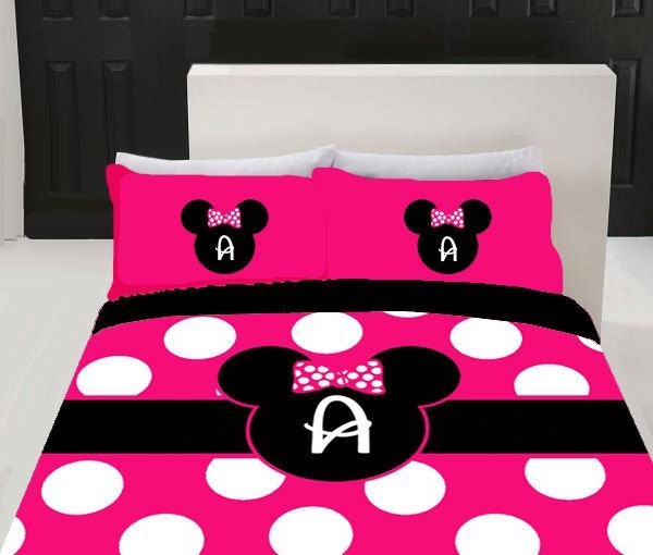 Schlafzimmer-in-rosa-Farbe-rosa-Bettwäsche