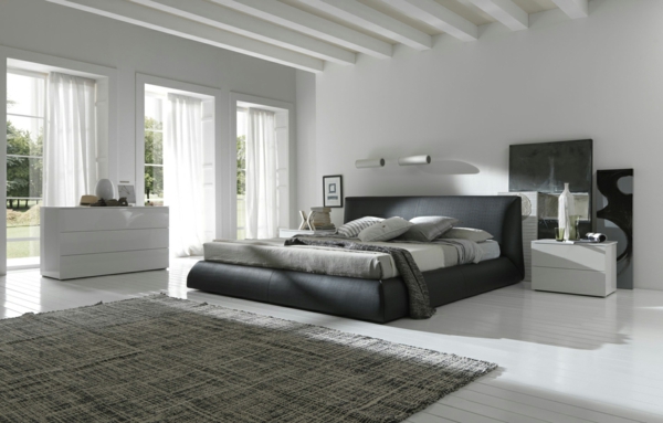 Schlafzimmer-in_Schwarz-und-Weiß-Grauer-Teppich