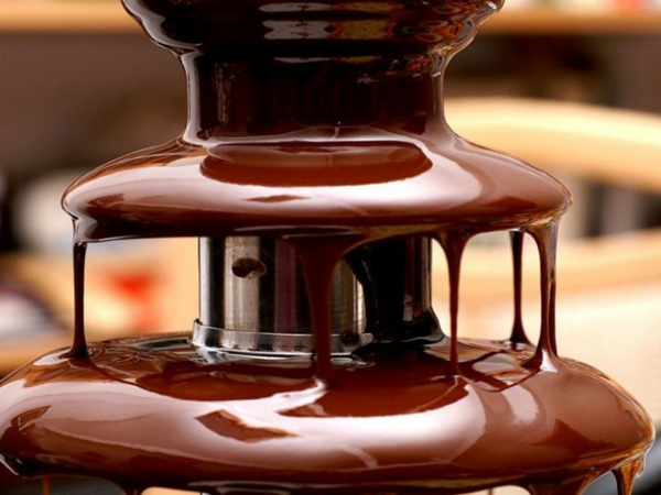 Schokoladen-Brunnen-tolle-Idee-für-Party