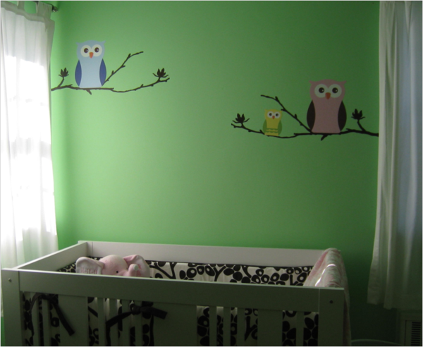 Wandgestaltung-Grün-im-Babyzimmer