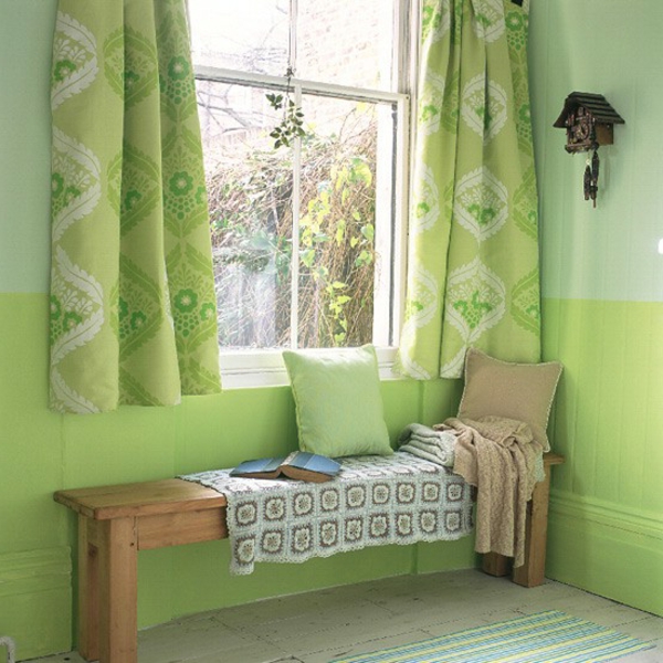 Wandgestaltung-in-grüner-Farbe-grüne-Wand