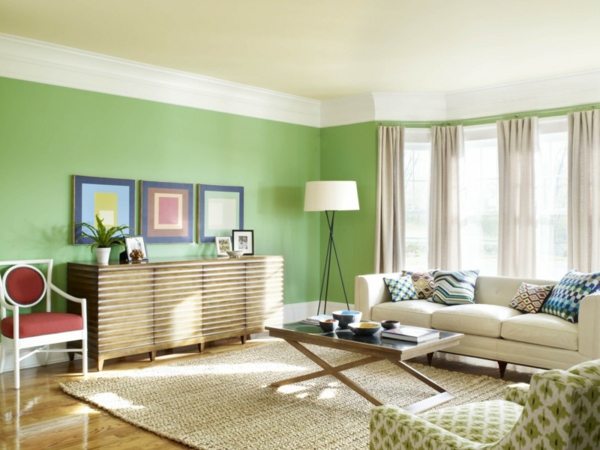 Wohnzimmer-Gestaltung-Wandgestaltung-in-grüner-Farbe