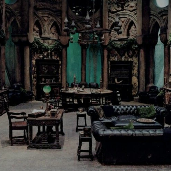 dunkles-gothic-schlafzimmer