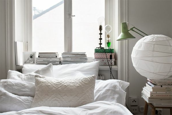 einzimmerwohnung-einrichten-elegantes-interieur-in-weiß