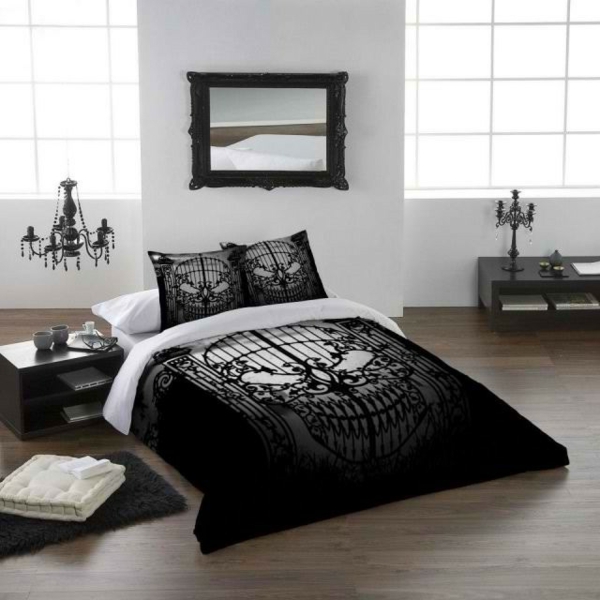 gothic-schlafzimmer-in-weiß-und-schwarz