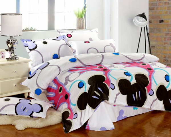 große-Mickey-Maus-Bettwäsche-Kinderzimmer
