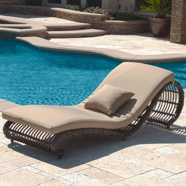 lounge-möbel-outdoor-taupe-liegestuhl