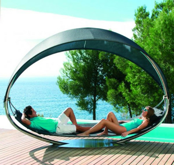 lounge-möbel-outdoor-ultramodernes-design-vom-liegestuhl