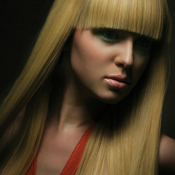 moderne-Frisuren-für-Frauen -blondes-Haar