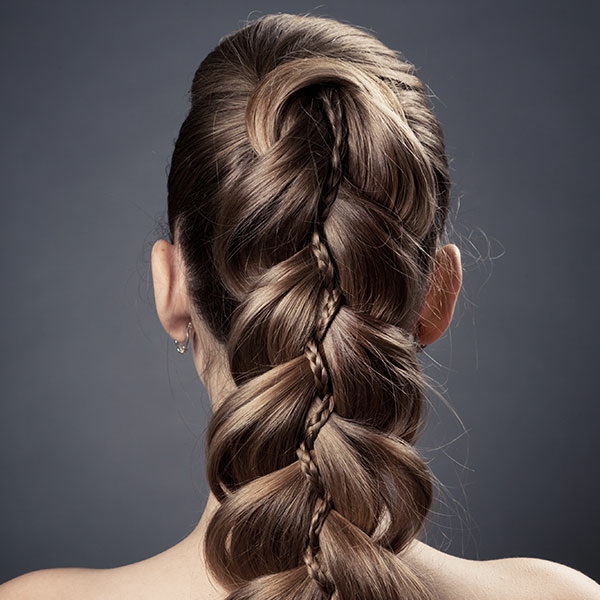 moderne-Frisuren-für-Frauen -lange-Haare