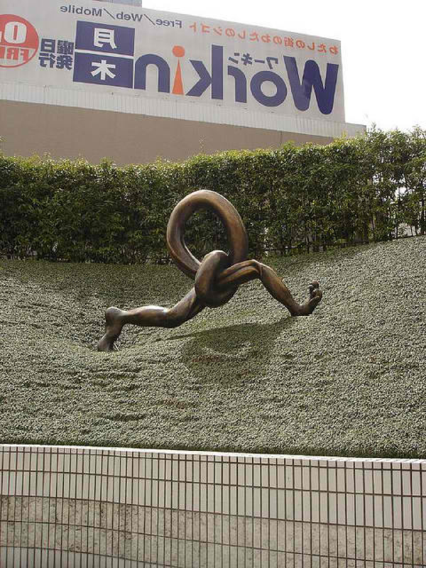 moderne-skulpturen-hashire-japan