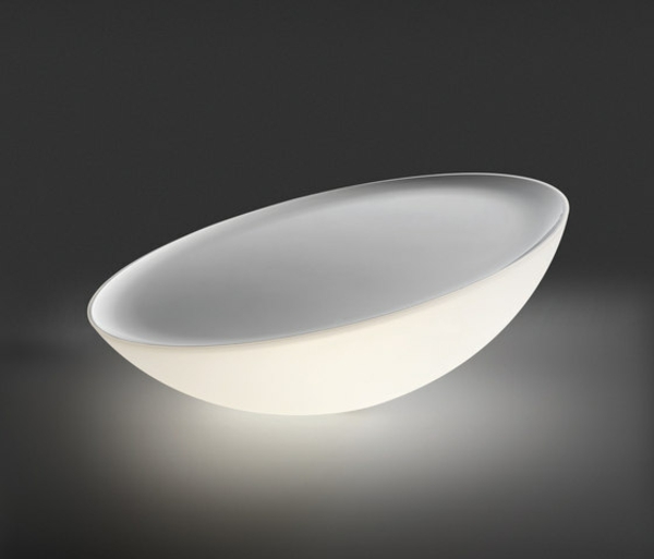 moderne-lampe-mit-minimalistischem-design-LED Bodenleuchten