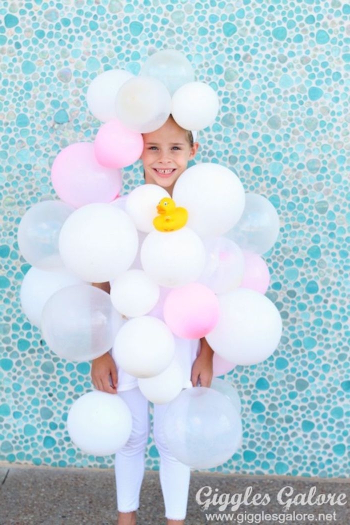 originelle einfache halloween kostüme für mädchen schaumbad verkleidung luftballons inspiration und ideen kreativ