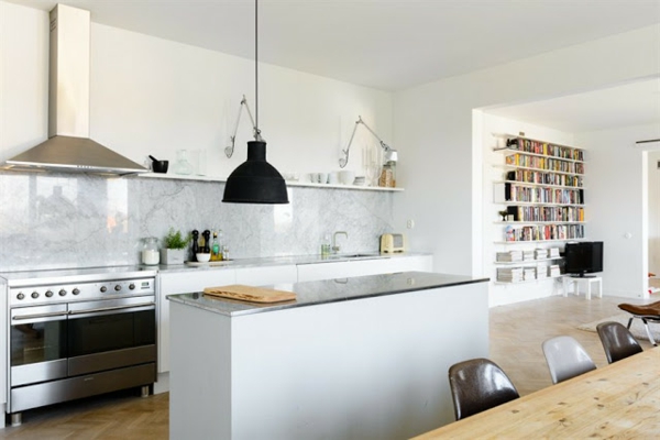 skandinavisches-appartement-einrichten-weiße-küche