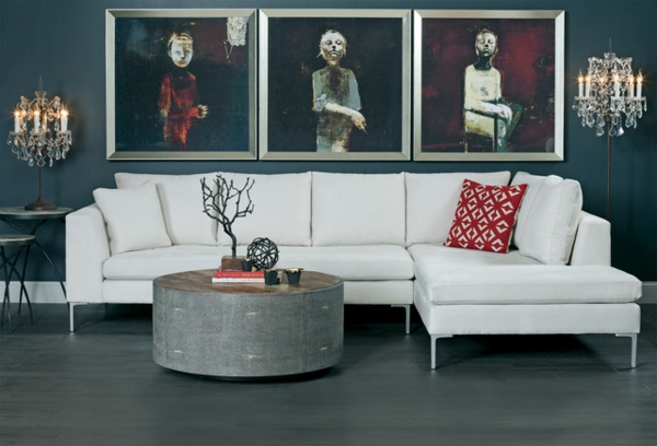 weißes-sofa-im-gothic-wohnzimmer