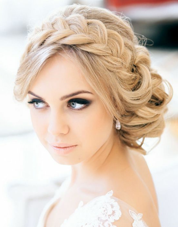 --wunderbare- Hochzeitsfrisuren-blonde-Haare-Zopf