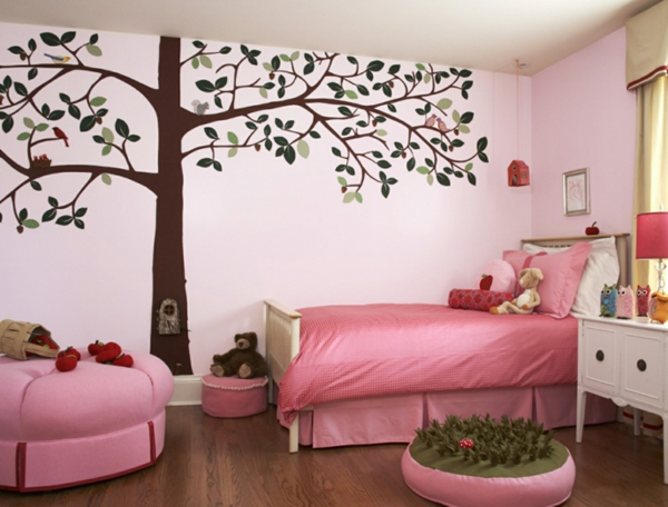 wunderschönes--Schlafzimmer-in-rosa-Farbe