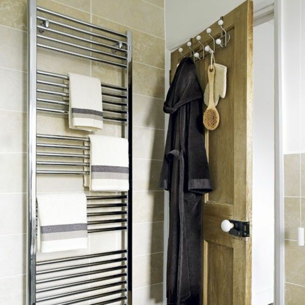 Badezimmer-Gestaltung--Heizung-Handtuchhalter