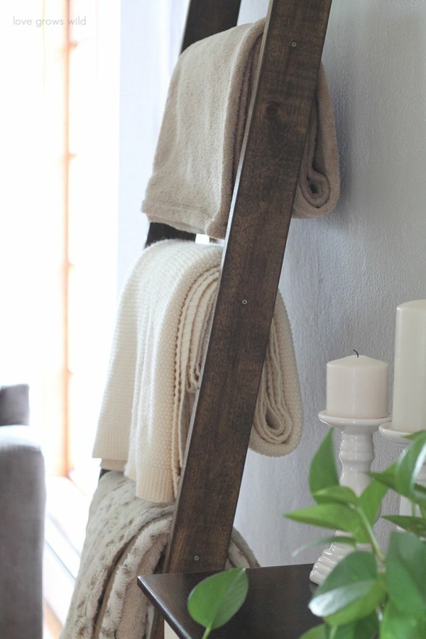 Badezimmer-Gestaltung-mit-tollem -Handtuchhalter-Leiter
