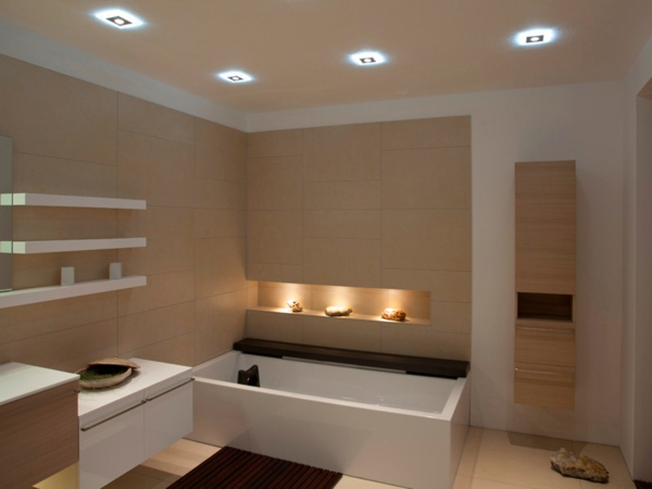 Badezimmer-Privathaus -Badezimmer-Einrichtungsideen-Beleuchtung-für-die-Decke