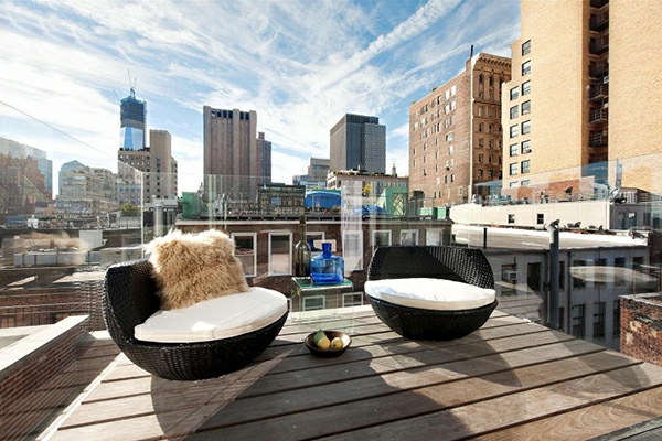 Dachterrasse-Terrasse-mit-modernen-Möbeln-einrichten