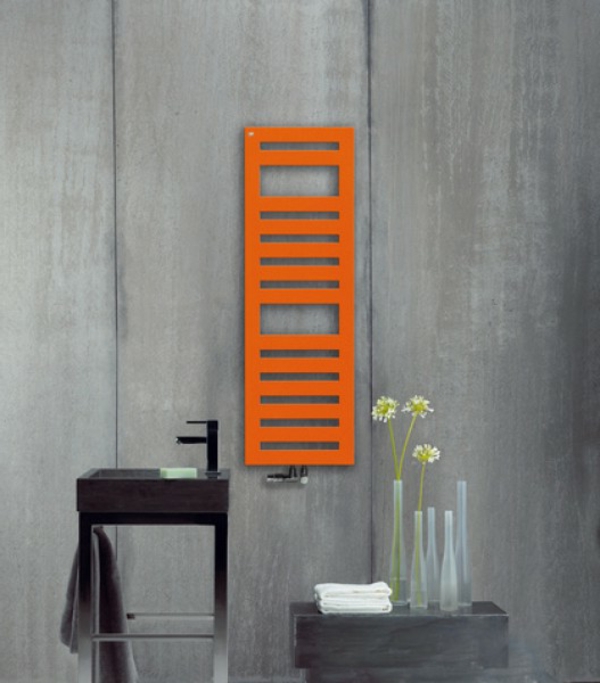 Orange-Heizkörper-Handtuchhalter-mit-einem-modernen-Design