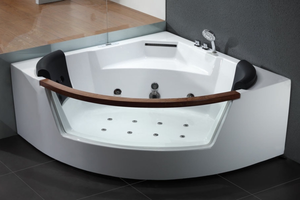 Whirlpool-Luxus-Design-für-das-Badezimmer-