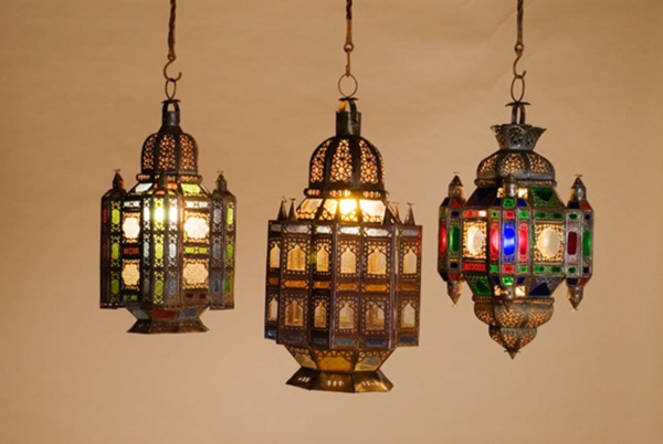 drei-hängende-marokkanische-lampen
