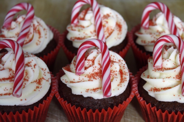 fantastische-schmackhafte-Cupcakes-für-Weihnachten-backen